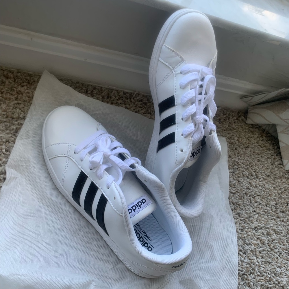 Adidas Youth/Men Grant Court Sneakers